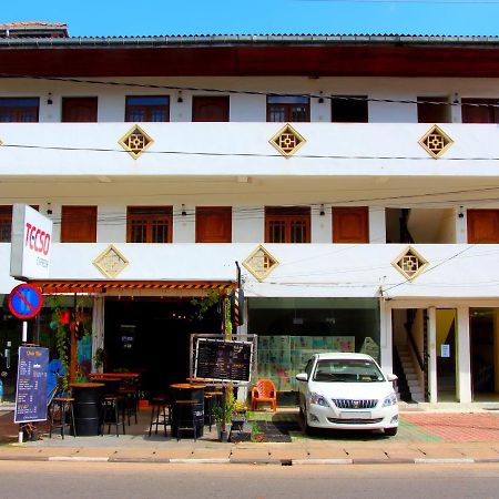 Holiday Guest Inn Negombo Exterior photo