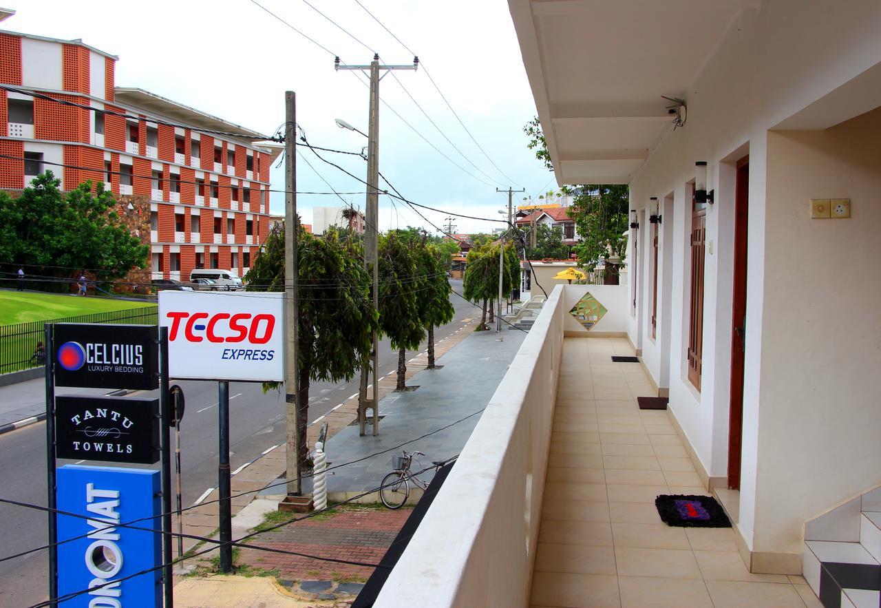 Holiday Guest Inn Negombo Exterior photo